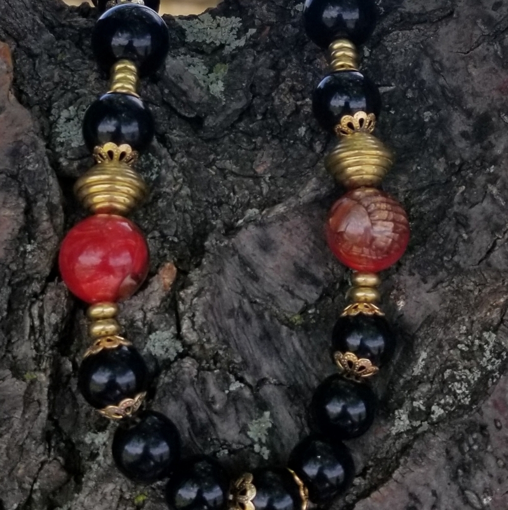 2/$20 VTG Black & Red Beaded Necklace Gold Accents